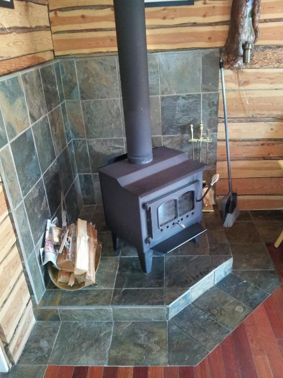 Steamboat Mountain Chalets Hotel Spillimacheen Стая снимка