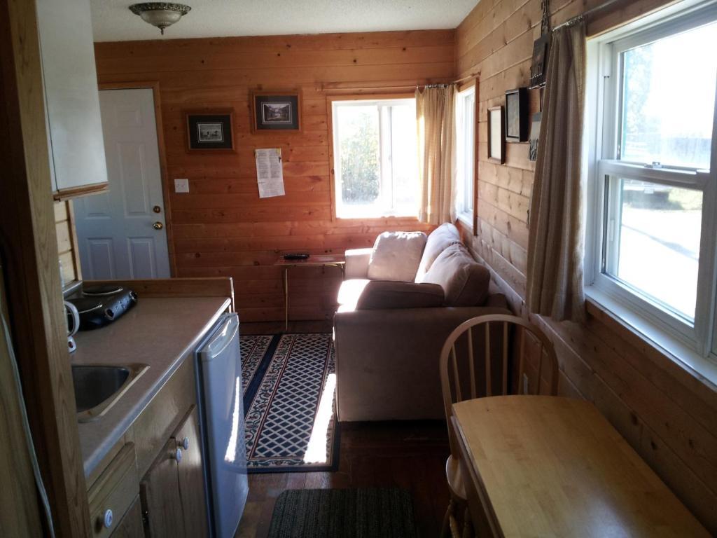 Steamboat Mountain Chalets Hotel Spillimacheen Стая снимка