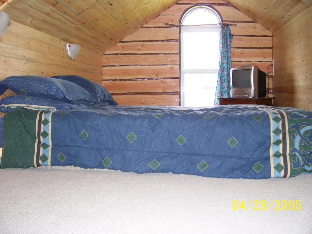 Steamboat Mountain Chalets Hotel Spillimacheen Стая снимка
