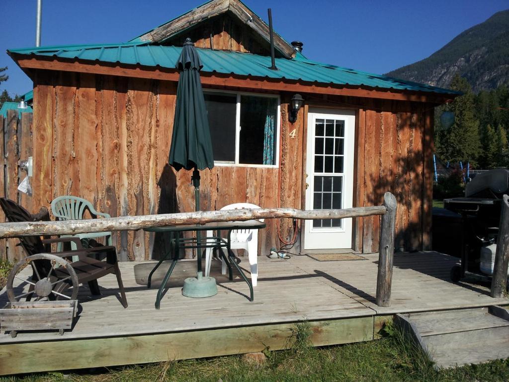 Steamboat Mountain Chalets Hotel Spillimacheen Стая снимка
